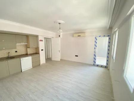 2 1 Affordable Investment Apartment For Sale 100M To The Beach In Ürkmez Center