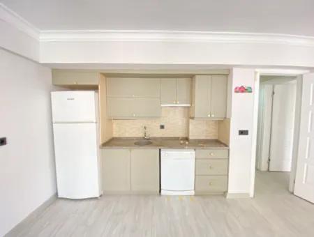 2 1 Affordable Investment Apartment For Sale 100M To The Beach In Ürkmez Center