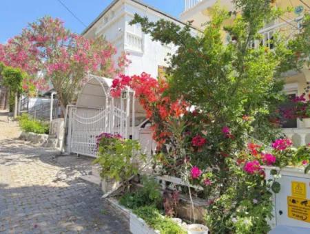 Ürkmez 3 1 Flats For Sale In Central Location Sea Side Sea