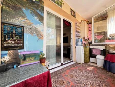 2 1 Flats For Sale 100Mt To The Sea In The Center Of The Bazaar In Seferihisar Ürkmez