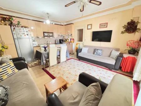 2 1 Flats For Sale 100Mt To The Sea In The Center Of The Bazaar In Seferihisar Ürkmez