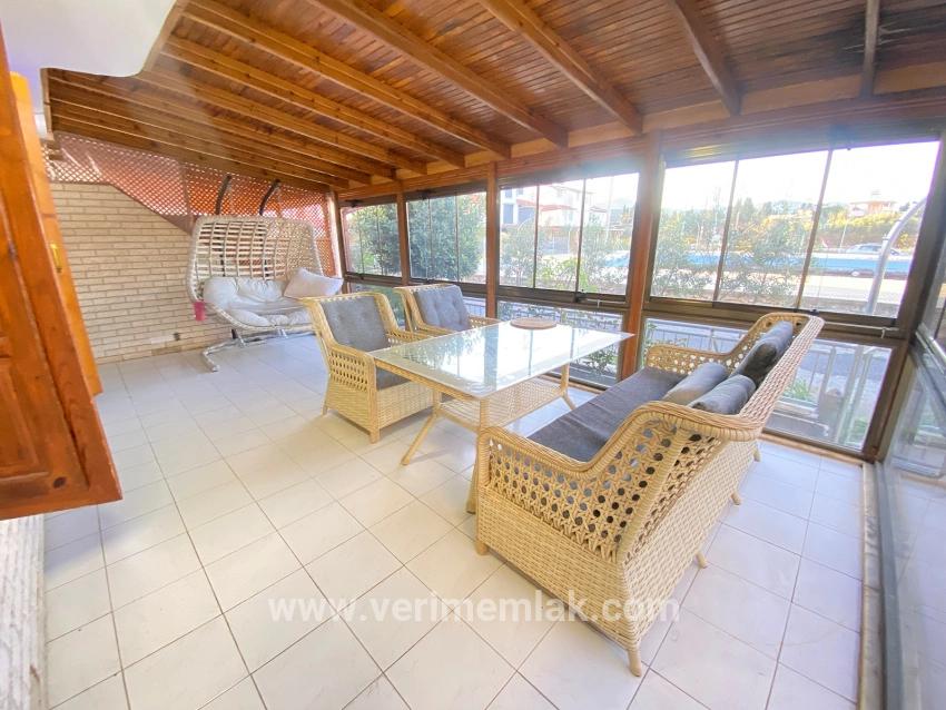 Для продажи Вилла 4+1 в Cumhuriyet Seferihisar Doğanbey - 230 m²