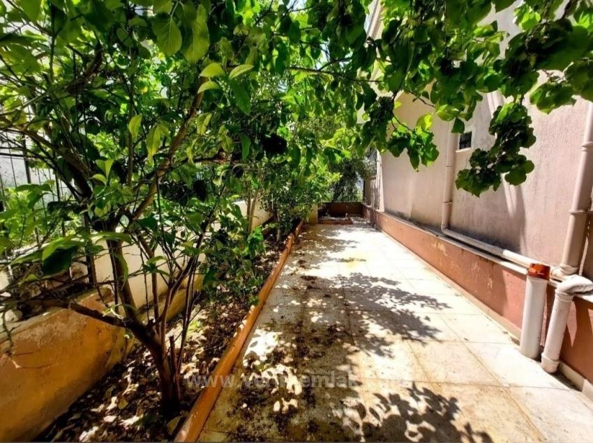 Угловая Вилла 4+1 На Продажу В Сеферихисар Джумхуриет, В 500 М От Моря.