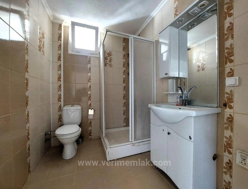 Угловая Вилла 4+1 На Продажу В Сеферихисар Джумхуриет, В 500 М От Моря.