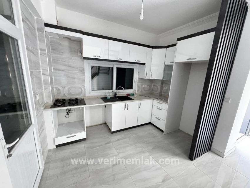 Для продажи Вилла 2+1 в Cumhuriyet Seferihisar Doğanbey - 210 m²