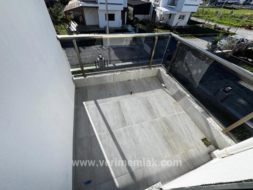 Для продажи Вилла 2+1 в Cumhuriyet Seferihisar Doğanbey - 210 m²