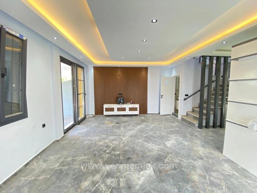 Роскошная Вилла 3+1 С Большим Садом И Видом На Море На Продажу В Уркмезе