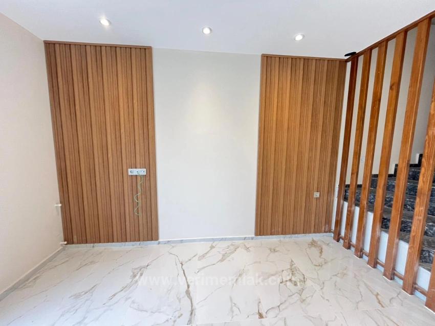 Отдельно Стоящая Вилла С Фруктовым Садом, В 500 Метрах От Моря В Гюмюльдюр Февзи Чакмак.