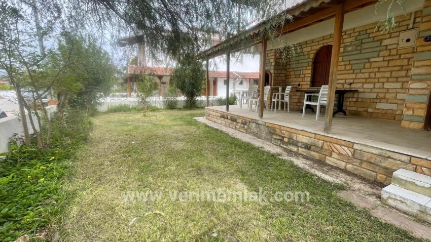 Для продажи Вилла 3+1 в Cumhuriyet Seferihisar Doğanbey - 140 m²