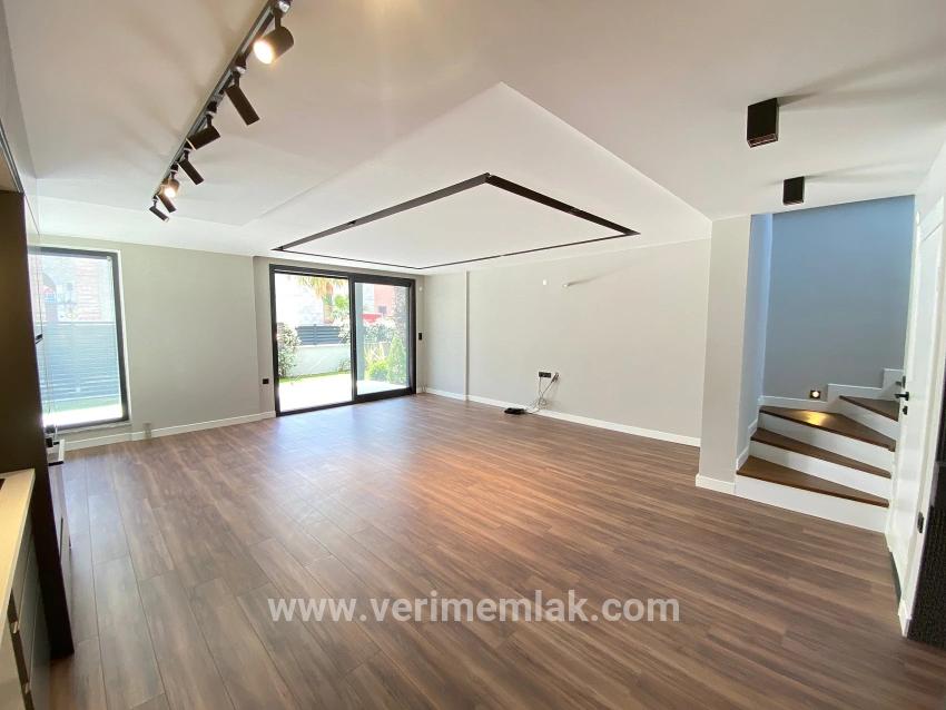 Для продажи Вилла 4+1 в Gümüldür Fevzi Çakmak Menderes Gümüldür - 350 m²
