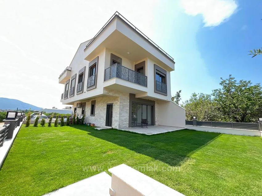 Для Продажи Вилла 4+1 в Gümüldür Atatürk Menderes Gümüldür - 165 m²