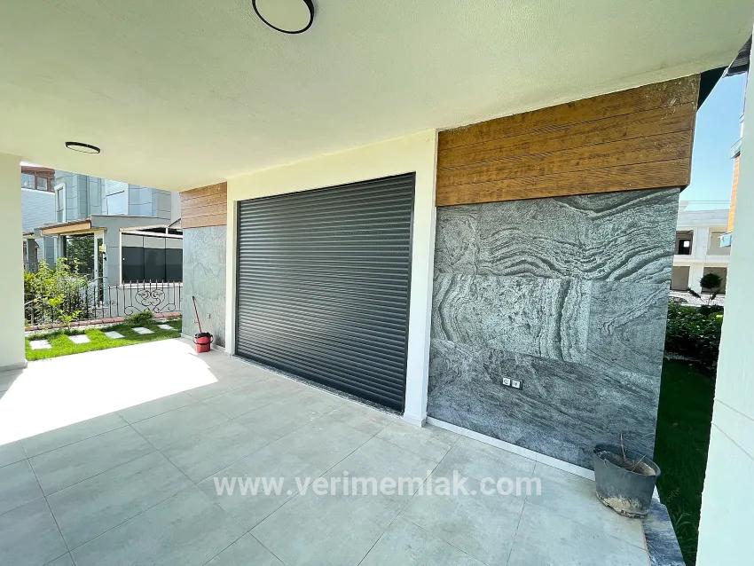 Для продажи Вилла 3+1 в Bengiler Seferihisar Ürkmez - 300 m²