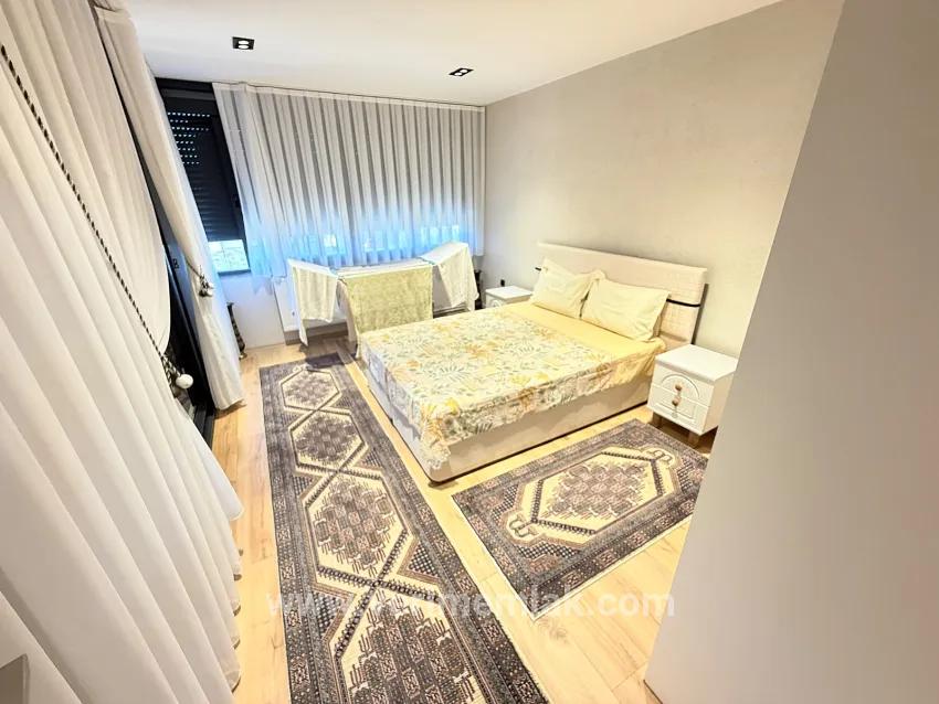 Для продажи Вилла 3+1 в Cumhuriyet Seferihisar Doğanbey - 215 m²