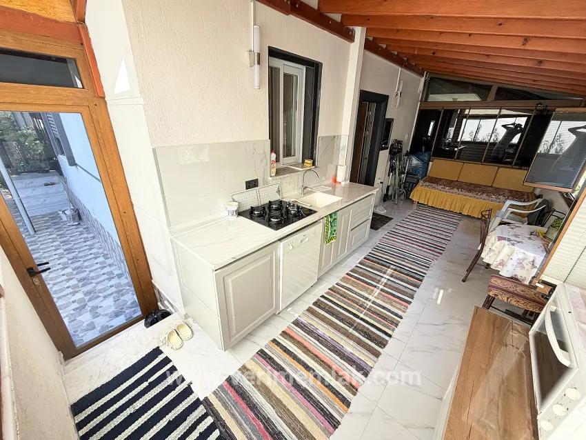 Для продажи Вилла 3+1 в Cumhuriyet Seferihisar Doğanbey - 215 m²