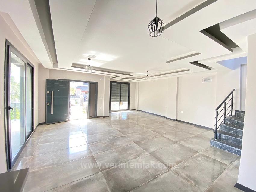 Seferihisar.cumhuriyet Mah. До Моря 500 М, Вилла 3+1 С Большим Садом На Продажу