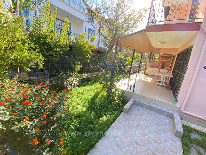 Продается Вилла 5+1 С Садом, В 400 Метрах От Моря В Центре Уркмеза