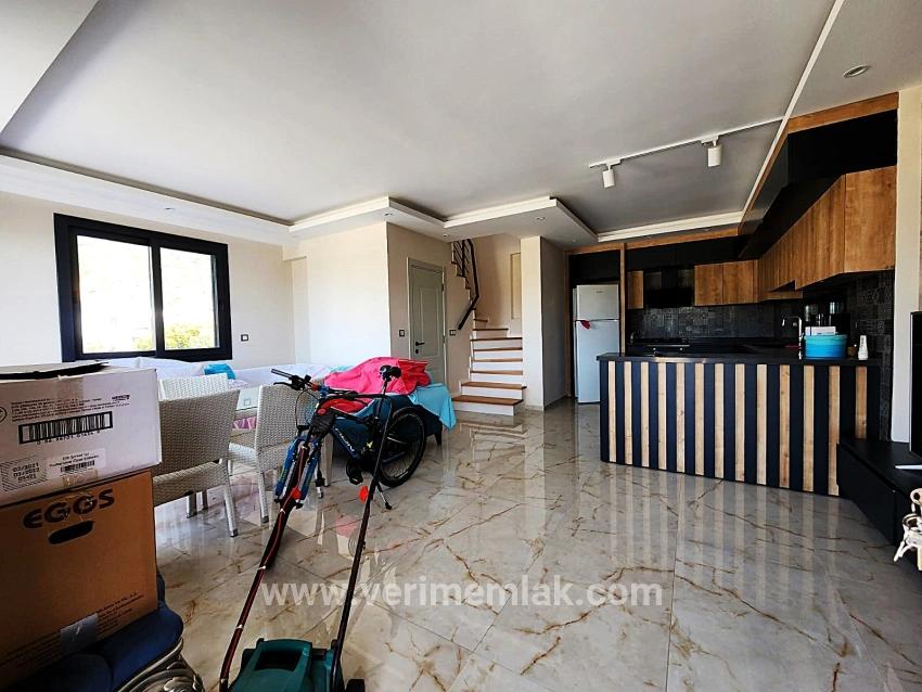 Для продажи Вилла 3+1 в Mersin Alanı Seferihisar Ürkmez - 200 m²