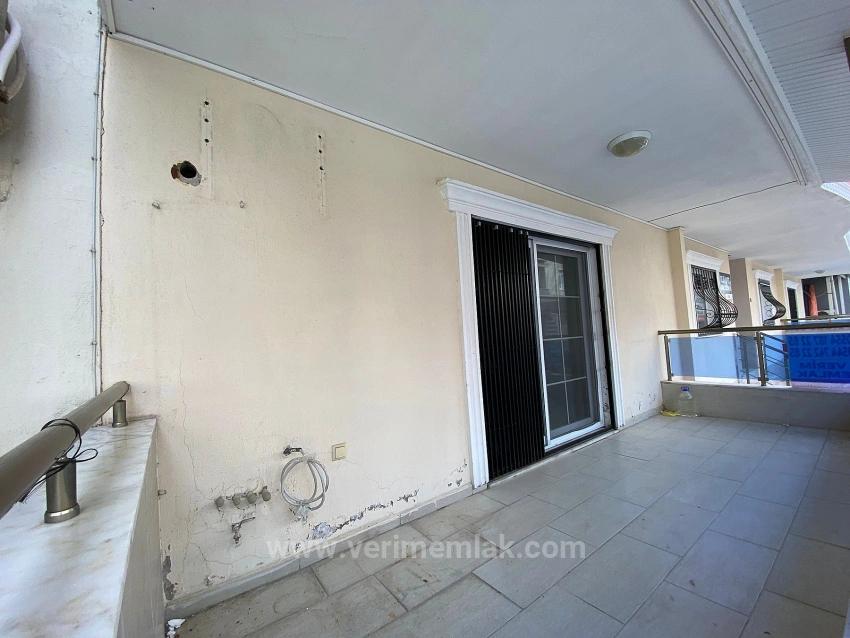 Квартира 3+1 На Первом Этаже На Продажу В Районе Сеферихисар-Уркмез, В 100 Метрах От Моря