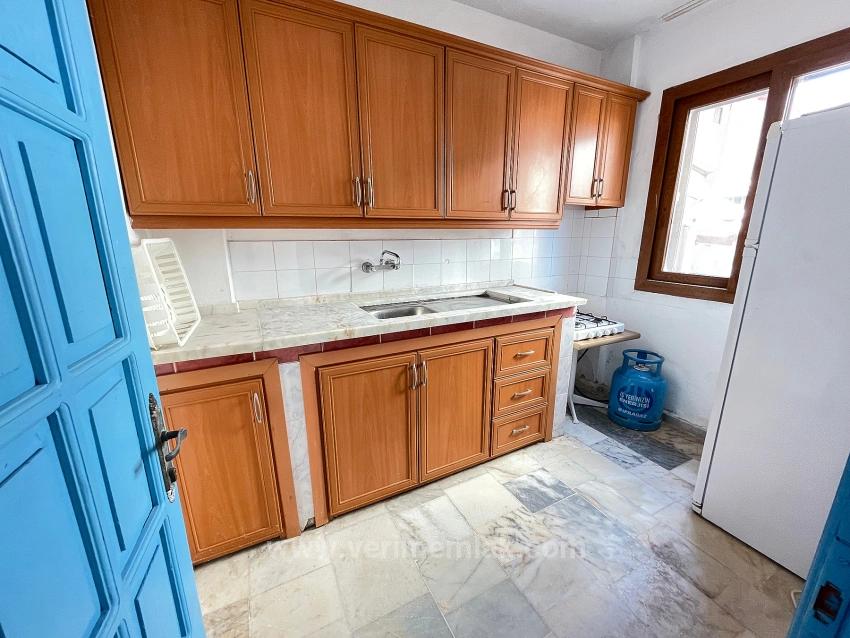 Недорогая Квартира 2+1 На Продажу В Районе Сеферихисар-Уркмез, В 50 Метрах От Пляжа