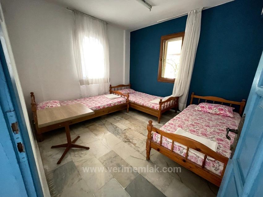 Недорогая Квартира 2+1 На Продажу В Районе Сеферихисар-Уркмез, В 50 Метрах От Пляжа