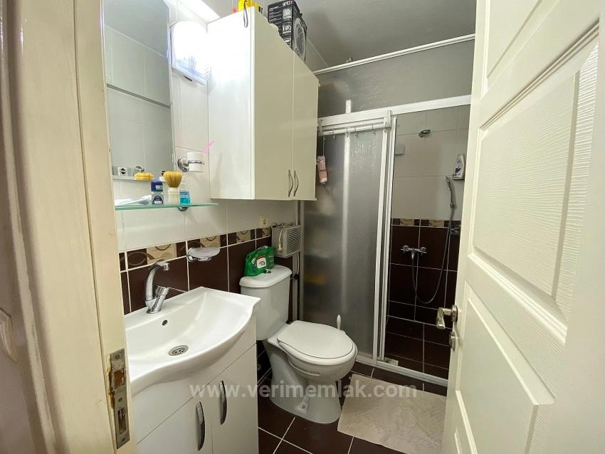 Продаётся Квартира 2+1 В Центре Сеферихисара, Уркмез, 200 М От Пляжа, Без Расходов