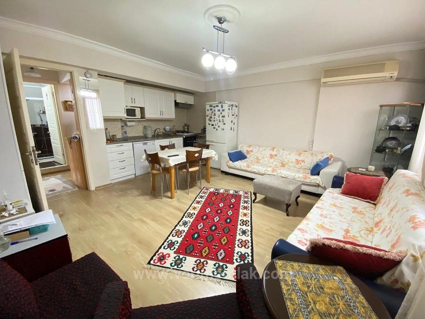 Продаётся Квартира 2+1 В Центре Сеферихисара, Уркмез, 200 М От Пляжа, Без Расходов