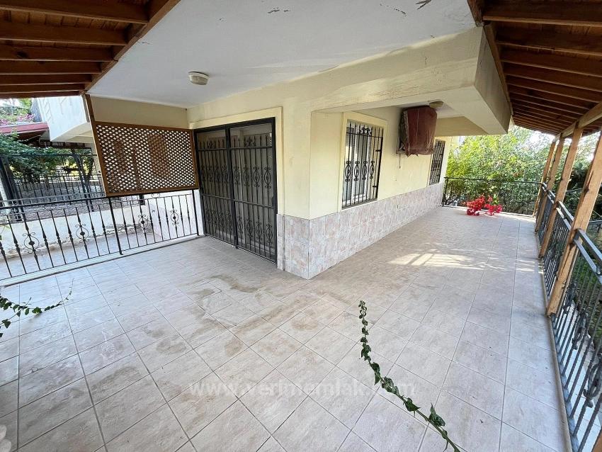 Для Продажи Вилла 4+1 в Çukuraltı Menderes Özdere - 200 m²
