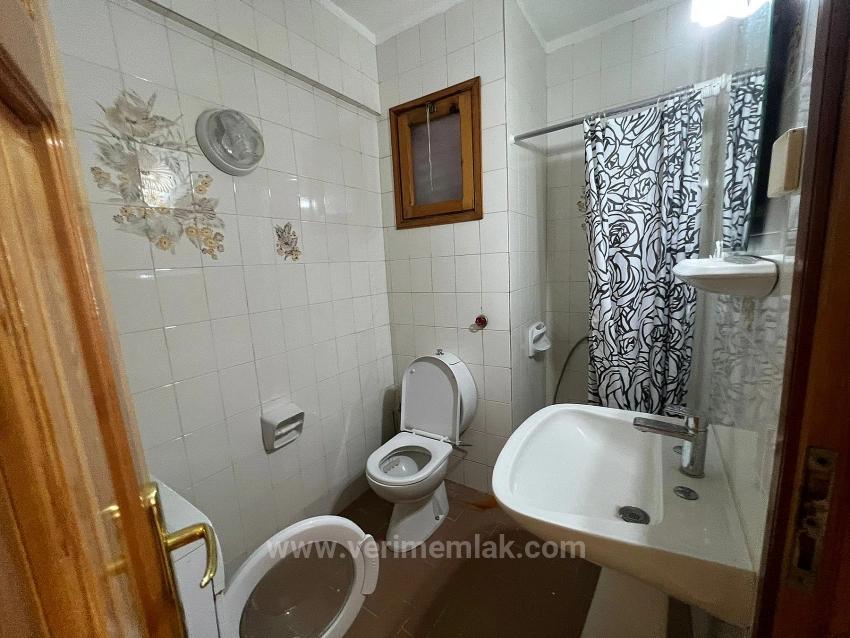 Продается Вилла 3+1 В Закрытом Жилом Комплексе На Берегу Моря В Уркмзе.