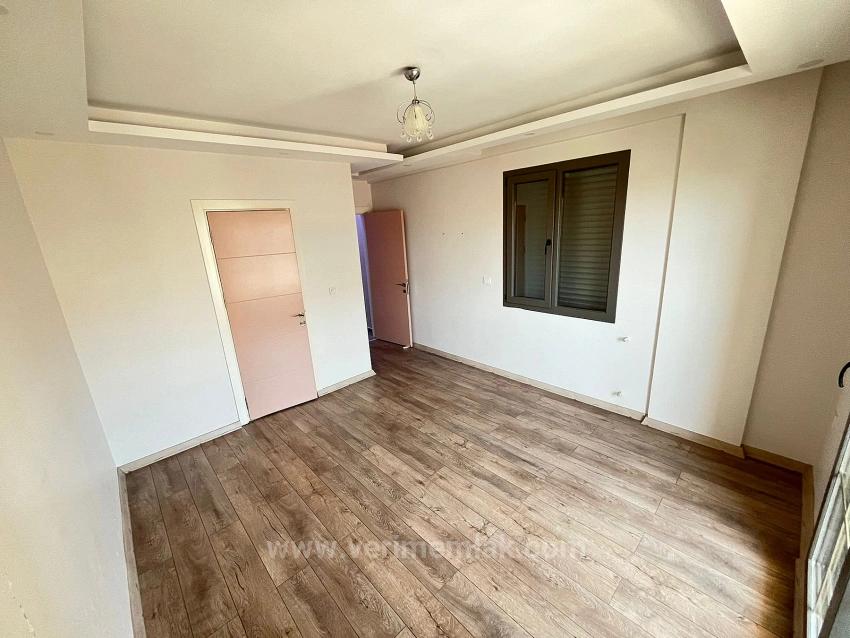 Продается Вилла 4+1 В Оздере, В 400 Метрах От Моря, С Закрытой Кухней.