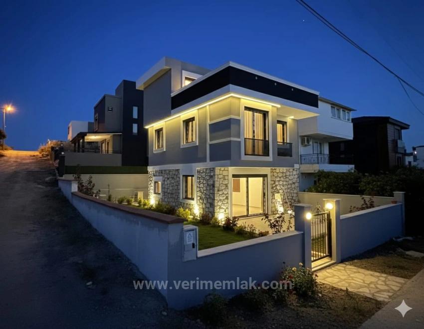 Для Продажи Вилла 4+1 в Atatürk Seferihisar Doğanbey - 219 m²