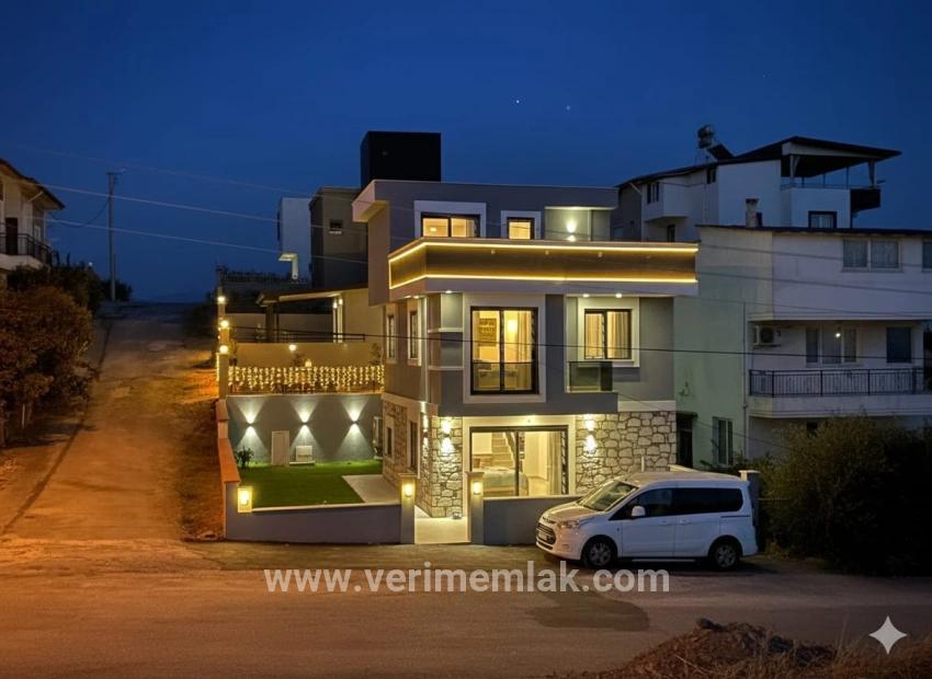 Для продажи Вилла 4+1 в Atatürk Seferihisar Doğanbey - 219 m²