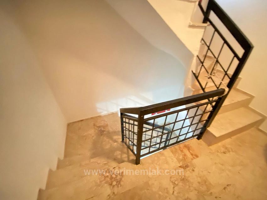 Квартира В Районе Бенгилер, Сеферихисар, В 100 Метрах От Моря - 2 Спальни + 1 Ванная Комната, Отдельная Кухня!