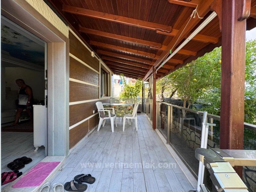 Роскошная Вилла С 2 Спальнями И 1 Ванной Комнатой, С Просторным Садом, В 500 Метрах От Моря В Сеферихисаре, Джумхуриет.