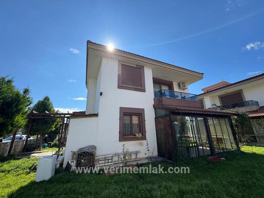 Для продажи Вилла 3+1 в Cumhuriyet Seferihisar Doğanbey - 160 m²