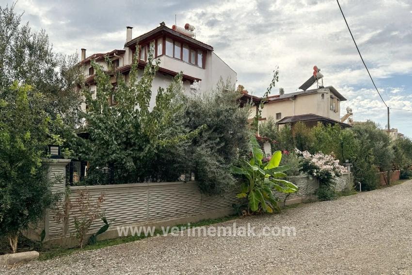 Для продажи Вилла 4+1 в Cumhuriyet Seferihisar Doğanbey - 175 m²