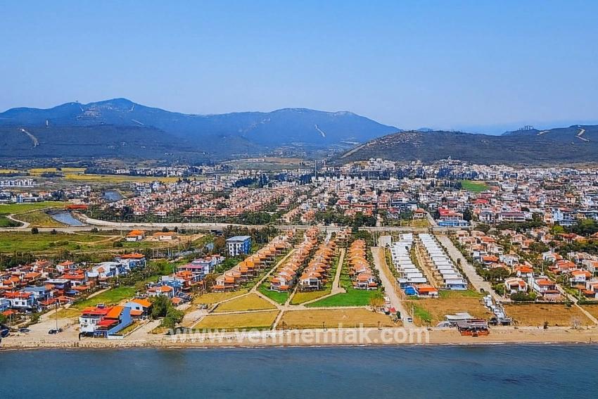 Для продажи Вилла 4+1 в Cumhuriyet Seferihisar Doğanbey - 175 m²