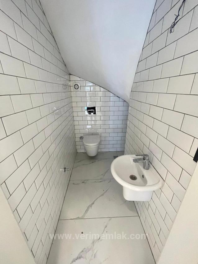 Подходит Для Летнего И Зимнего Проживания В Мендерес Чукалты, Всего В 350 Метрах! Современная Вилла 3+1 На Продажу