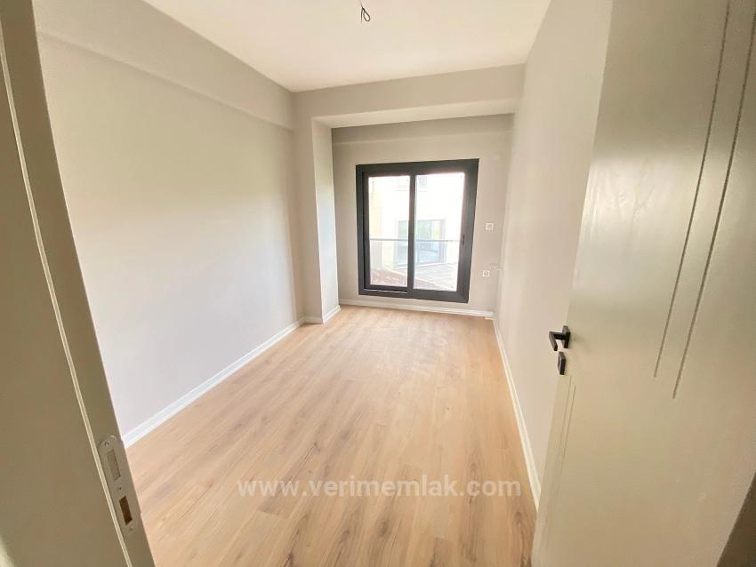 Продается Квартира 2+1 На 2 Этажах С Лифтом В Торговом Центре Гумулдура