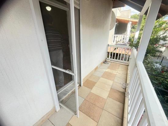 Роскошная Двухэтажная Вилла С 3 Спальнями И 1 Ванной Комнатой, Просторным Садом, В 350 Метрах От Моря В Оздере Орта Махалле!