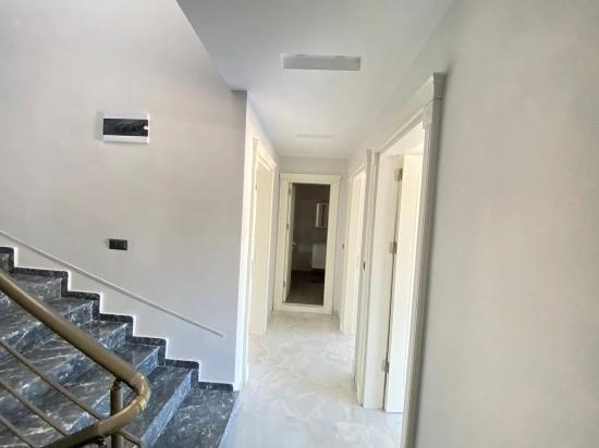 Продается Роскошная Вилла 3+1 С Собственным Садом, Прямо У Моря В Уркмезе
