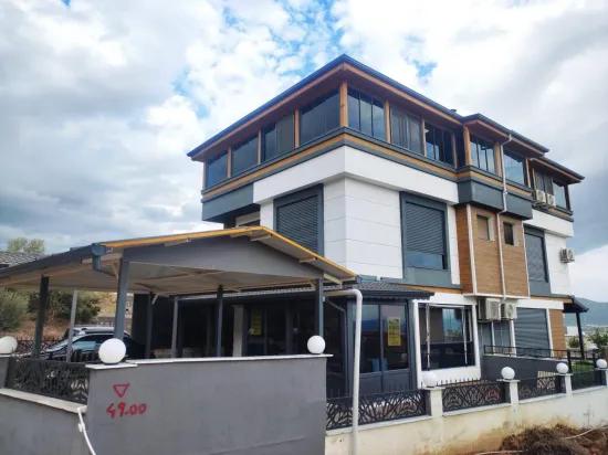 Роскошная Вилла 2+2 С Беспрепятственным Видом На Море Продается В Районе Ататюрк В Сеферихисаре!