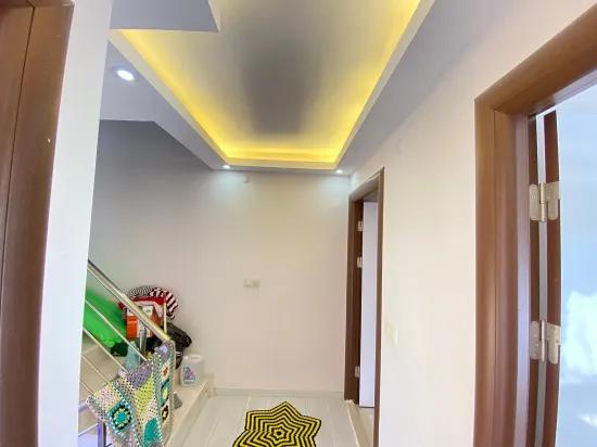 Seferihisar Mersin Alanı Mh. deniz manzaralı bahçeli satılık 3+1 Villa