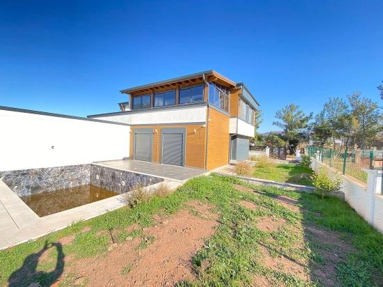 Участок 550 М² В Кавакдере, Сеферихисар, Ультрароскошная Вилла 3+2 С Бассейном.