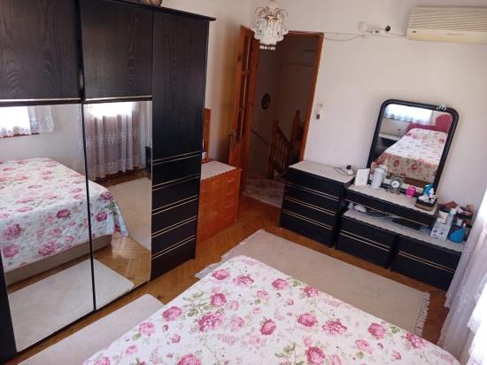 Продается Вилла 3+1 В Доганбее, В Приморском Комплексе С Бассейном.