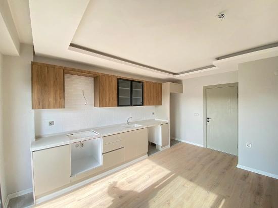 Продается Квартира 2+1 На 2 Этажах С Лифтом В Торговом Центре Гумулдура
