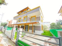 Для Продажи Вилла 3+1 в Cumhuriyet Seferihisar Doğanbey - 200 m²