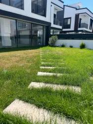 Для Продажи Вилла 3+1 в Çukuraltı Menderes Özdere - 230 m²
