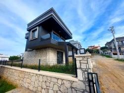 Для Продажи Вилла 3+1 в Tepecik Seferihisar - 200 m²