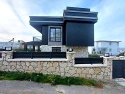 Для Продажи Вилла 3+1 в Tepecik Seferihisar - 200 m²
