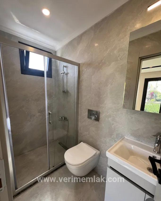 Для Продажи Вилла 3+1 в Çukuraltı Menderes Özdere - 175 m²